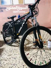 1 بسكليت اصلي جنط 26 بحالة الوكاله