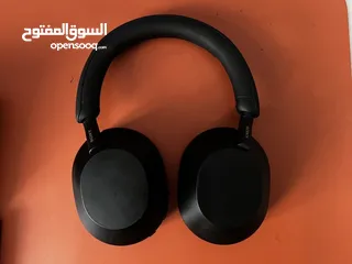  1 Sony xm5 headphones