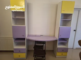  1 خزانة مع مكتب دراسي