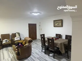  1 شقه للأيجار السنوي الجاردنز جنب اسواق شاكر