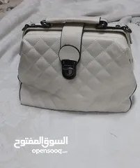  1 شنط بحالة الجديد،استعمال خفيف ..