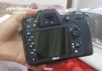  2 كاميرا نيكون