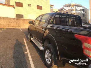  4 ميتسوبيشي l200