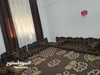  1 غرفة جلوس قعدة فرشات عربي خزانة تلفزيون  لون جوزي سجادة  3 متر ونص ب مترين ونص برادي 3 قطع لكل برداي