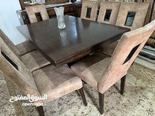  1 طاولة سفره للبيع بحاله جيده