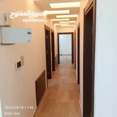  5 شقة مميزة في ضاحية النخيل بسعر مميز مساحة 200م