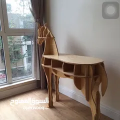  2 The Unique Horse Table