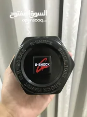  1 G-shock casio watch