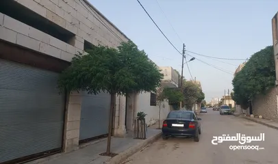  2 مخازن للأجار  مستودعات او غيره  شارع البارحة قرب مدرسة عين جالوت شارع القدس