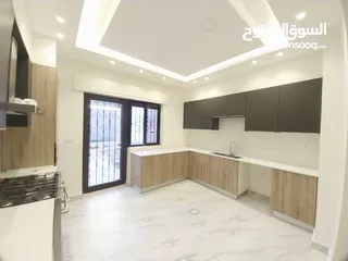  6 شقة غير مفروشة للإيجار 200م2 ( Property 19443 )-174977282