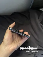  9 iPhone 11 pro max  265 gb .   سعر حرق   .....بطارية 87