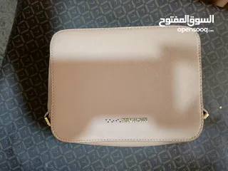  6 متفرقات للبيع