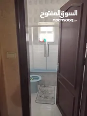  2 شقة أرضية للبيع في ابو نصير 240م مع مدخل مستقل وكراجين وتشطيبات فاخرة وفرش جديد بسعر مميز و اطلالة