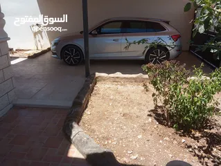  6 سكودا للبيع