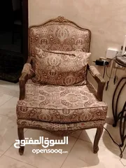  3 طقم كنب نظيف  للبيع بسعر مغري جدا