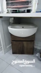 8 مغسلة مع خزانة ومرآة حمام