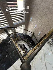  11 فيلا شبه قصر للبيع 3 طوابق