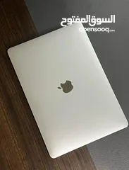  4 MacBook Pro 2019”13