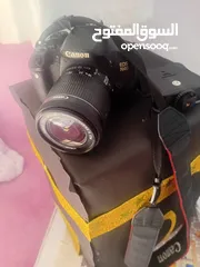  2 كاميرا كانون D700 للبيع بحاله ممتازه