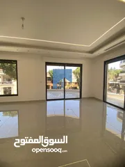  3 شقة طابقية فاخرة للبيع في الكرسي - قرب المخابرات طابق ثاني 300م تشطيب سوبر ديلوكس لم تسكن