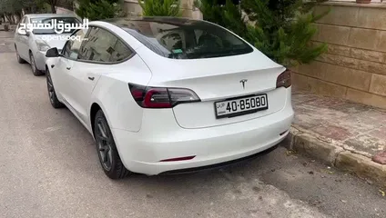  8 tesla 2022 لون ابيض ملوكي