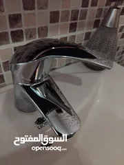  1 بطاريات مغاسل وطقم حمام