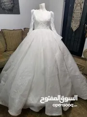  24 بدلات زفاف وخطبة وملون... فساتين زفاف وخطبة وملون وطرحات عروس وتوربان عروس