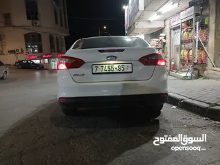  2 فورد فوكس ترخيص 12 برايفت 1600 اتومات ترخيص وتأمين شامل لشهر 10