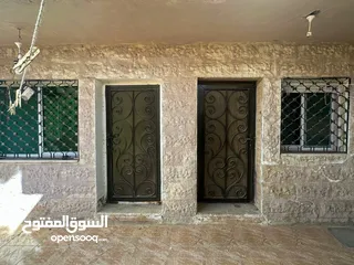  4 شقة شبه ارضي الحي الجنوبي بالقرب من مستشفى بديعة مساحة 90 متر مربع بسعر مغري