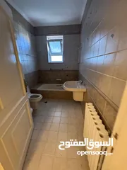  6 فيلا في منطقة ام السماق اعلان رقم (V187)