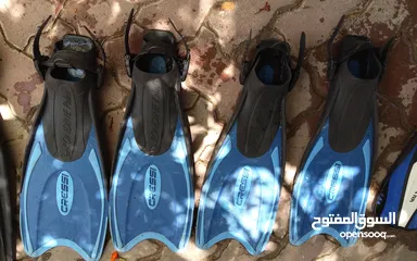  2 Several pairs of scuba diving and snorkeling fins, kids up to size L
