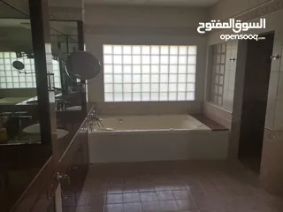 4 Villa in Madinat As Sultan Qaboos