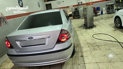  4 فورد مونديو