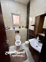  2 منزل فاخر للبيع شبه ارضي خلف الراهبات الوردية مقابل مسجد عمر ابن الخطاب للبيع بسبب السفر