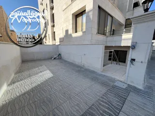  3 شقة شبه ارضي للبيع خلدا مساحة 250م 4 نوم مع ترس 50م تشطيبات و ديكورات فاخرة جديدة لم تسكن