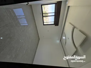  13 شقة يوبر ديلوكس طابق اخير مع روف مساحة 209 م ابو علندا إسكان الكهرباء
