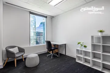  9 Private office space for 1 person in DUQM, Squadra