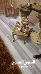  6 طقم كنب وطقم طاولات وسط وطقم طاولات سيرفس و برادي للبيع بسعر مغري جميع الاثاث تفصيل لا يوجد اي كسر