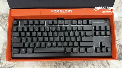  4 STEELSERIES Apex 3 TKL
