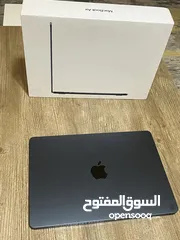  7 ماك بوك اير M2 بحالة الجديد شرق اوسط  معو كامل اغراضه الاصلية
