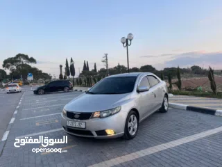  4 متوفر للبيع كيا بيكانتو2019. كيا فورتي 2008 فل اضافات 4 غيار