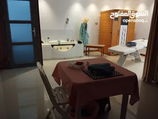  3 مركز تجميل للبيع