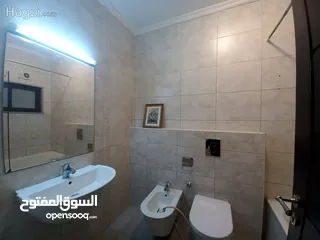  8 شقة غير مفروشة للإيجار 230م2 ( Property 17194 ) سنوي فقط