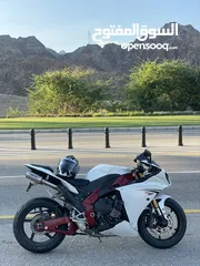  1 Yamaha R1 2009 model