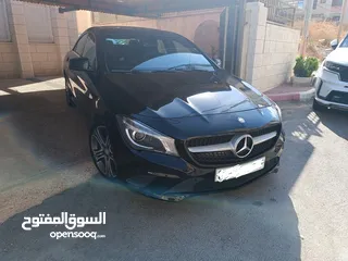  2 Mercedes CLA 200