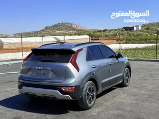  6 كيا نيرو 2023 هايبرد