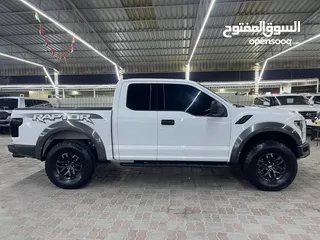  5 Ford Raptor 2017 GCC in excellent condition one owner no accident well maintained