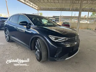  2 VOLKSWAGEN ID.4 CROZZ PRO light pro  عداد 13k فقط