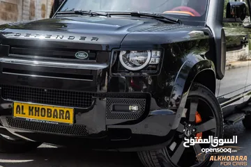  3 Land Rover Defender 2022 Plug in hybrid Black Package   السيارة وارد المانيا و قطعت مسافة 24,000