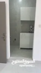  5 استديو للإيجار  ابو حليفه ساكن اول